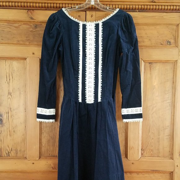 Gunne Sax Dresses - Picture 9 of 11